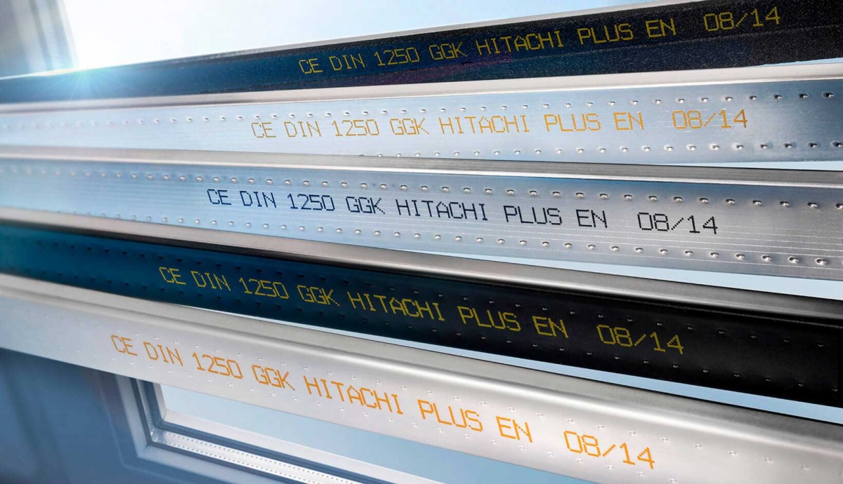 Hitachi UX-D (100 µm, 65 µm, 55µm, 40µm)